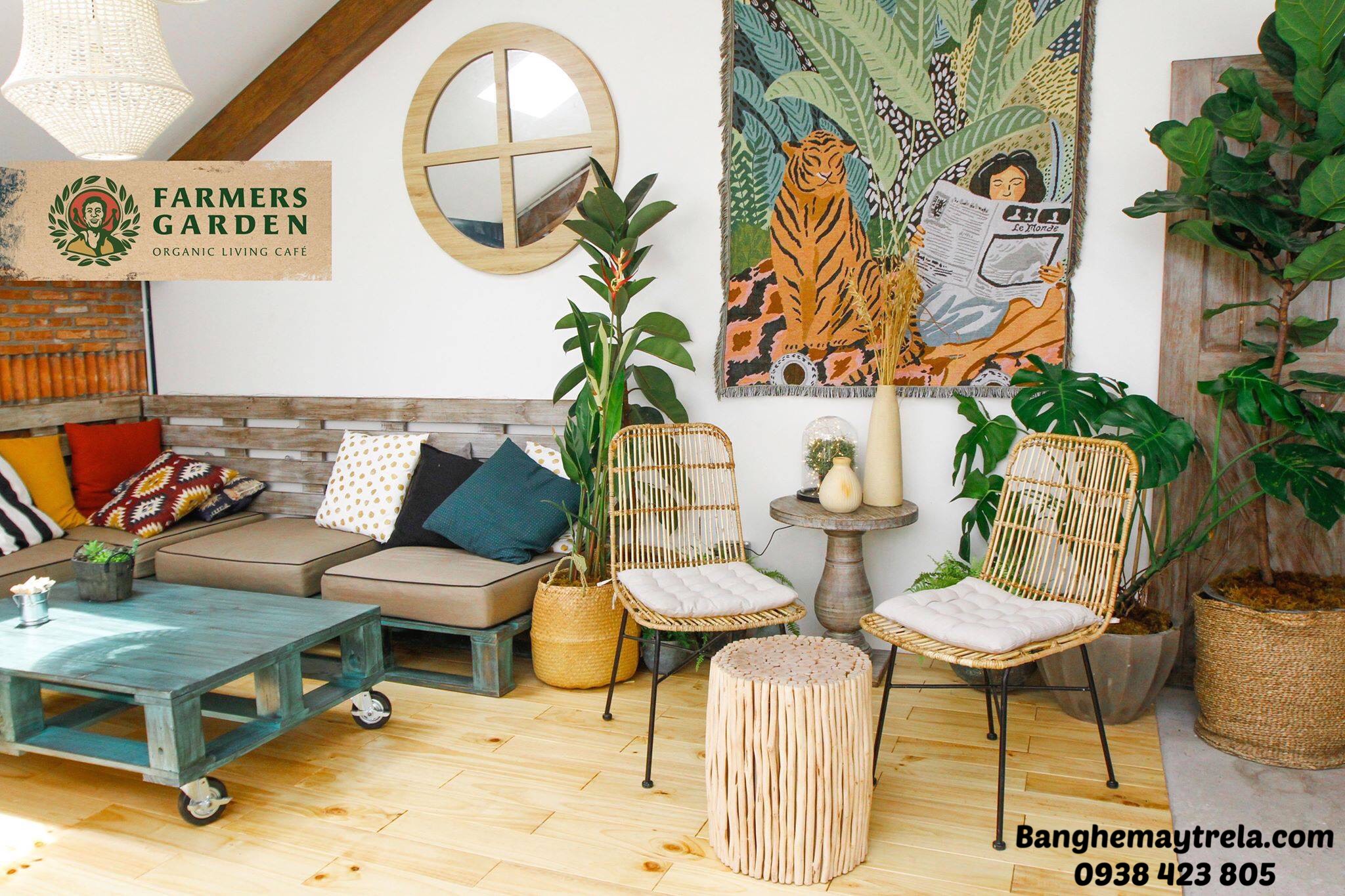 Ghế chân sắt mây tre